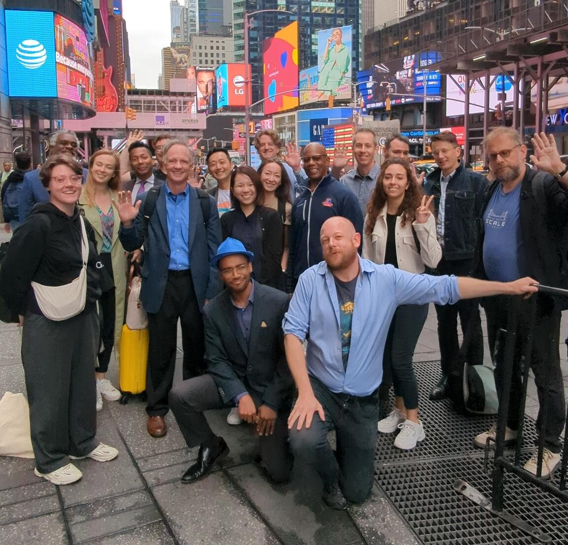 Un bonjour des participants de l'édition 2023, avec un BlueHats 🧢 parmi eux !